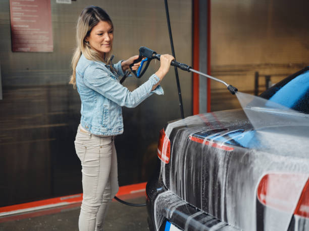 Why Choose Our Certified Pressure Washing Experts for Your Project Needs in Jonesville, MI?
